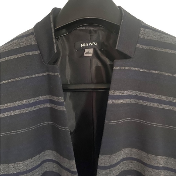 Nine West Black/Gray/Navy Blue Stripped Blazer -size 4 - Picture 2 of 6